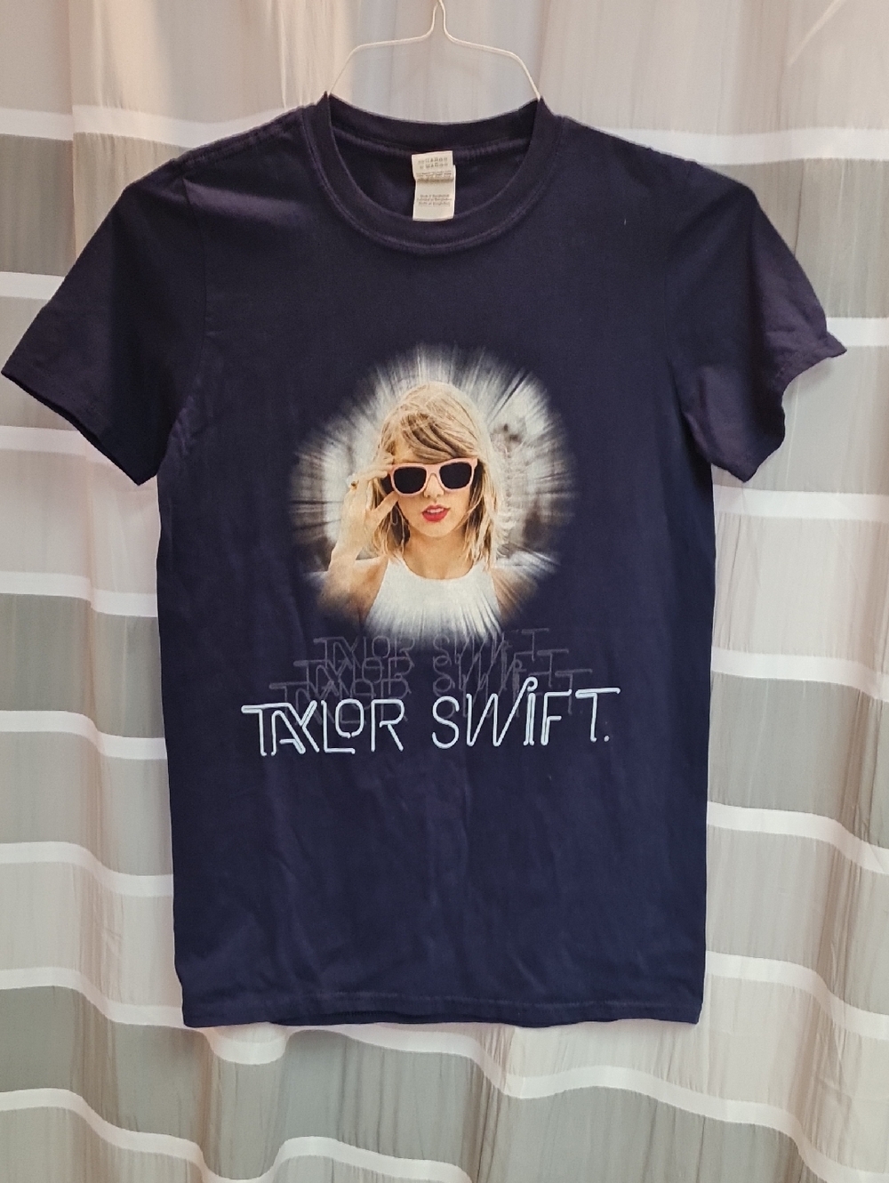 Taylor Swift 1989 World Tour Tee with Photo - Firm Price, Unique